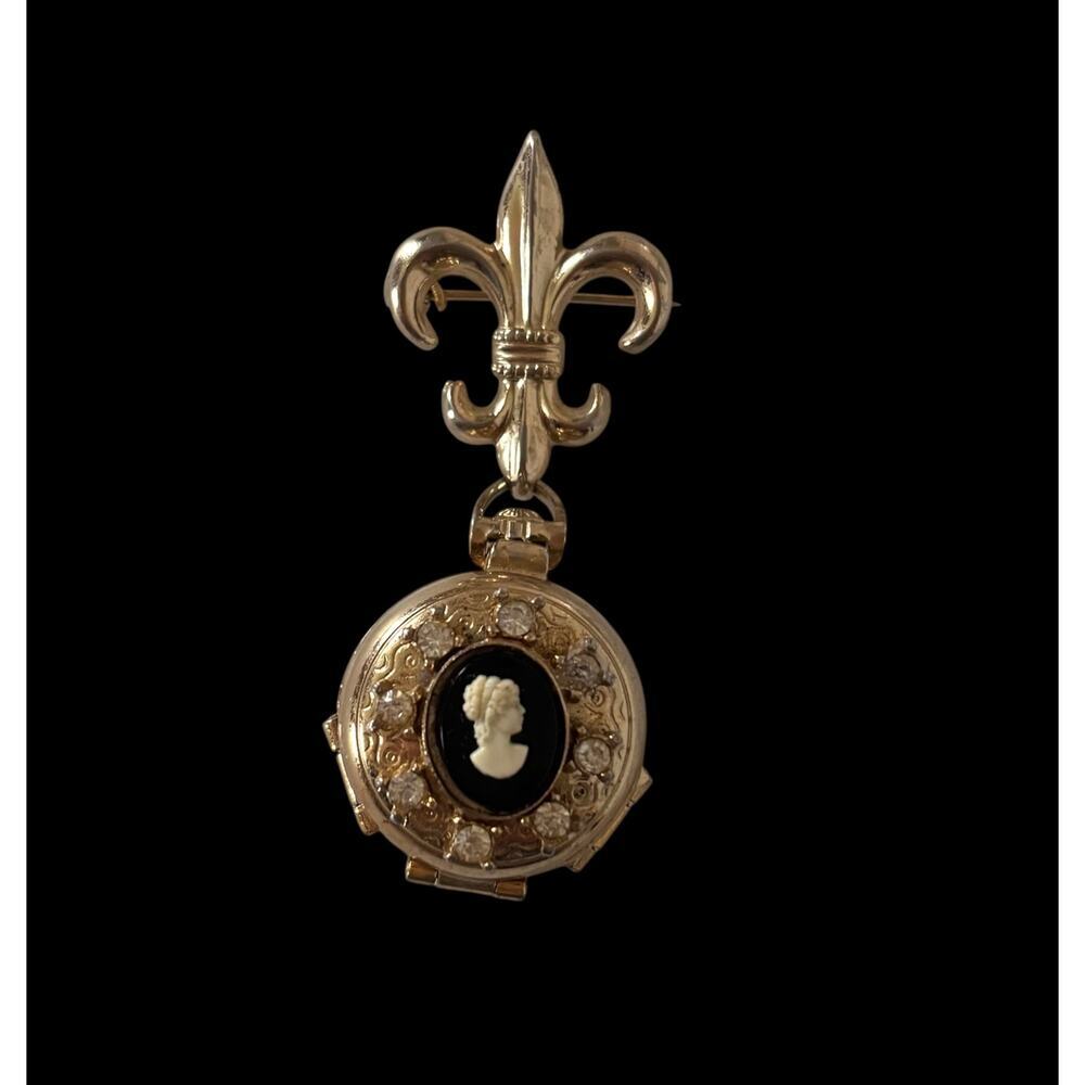 Vtg Coro 4 Panel Locket Brooch w/ Goldtone Fleur de Lis and Black/White Cameo - Picture 3 of 9